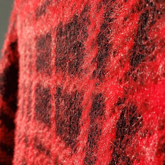 NEW Size Small plaid print sweater new with tags Christmas red black Soft NWT - Picture 4 of 7